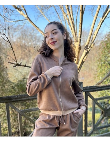 VESTE